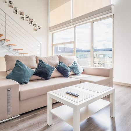 El Ventero Apartment - Elegante Apt Para 5 Con Terraza, Wi-Fi Y Aparcamiento En La Calle Camarma de Esteruelas Екстер'єр фото