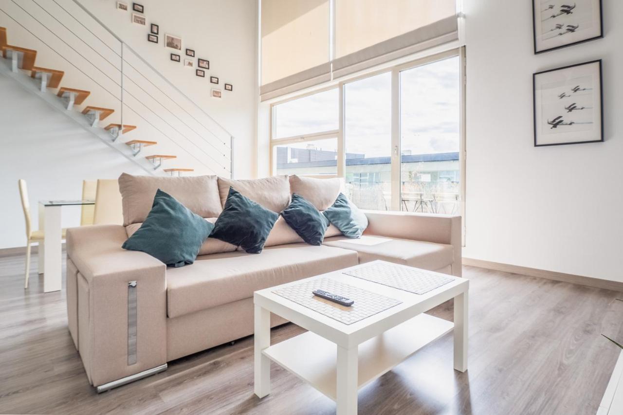 El Ventero Apartment - Elegante Apt Para 5 Con Terraza, Wi-Fi Y Aparcamiento En La Calle Camarma de Esteruelas Екстер'єр фото