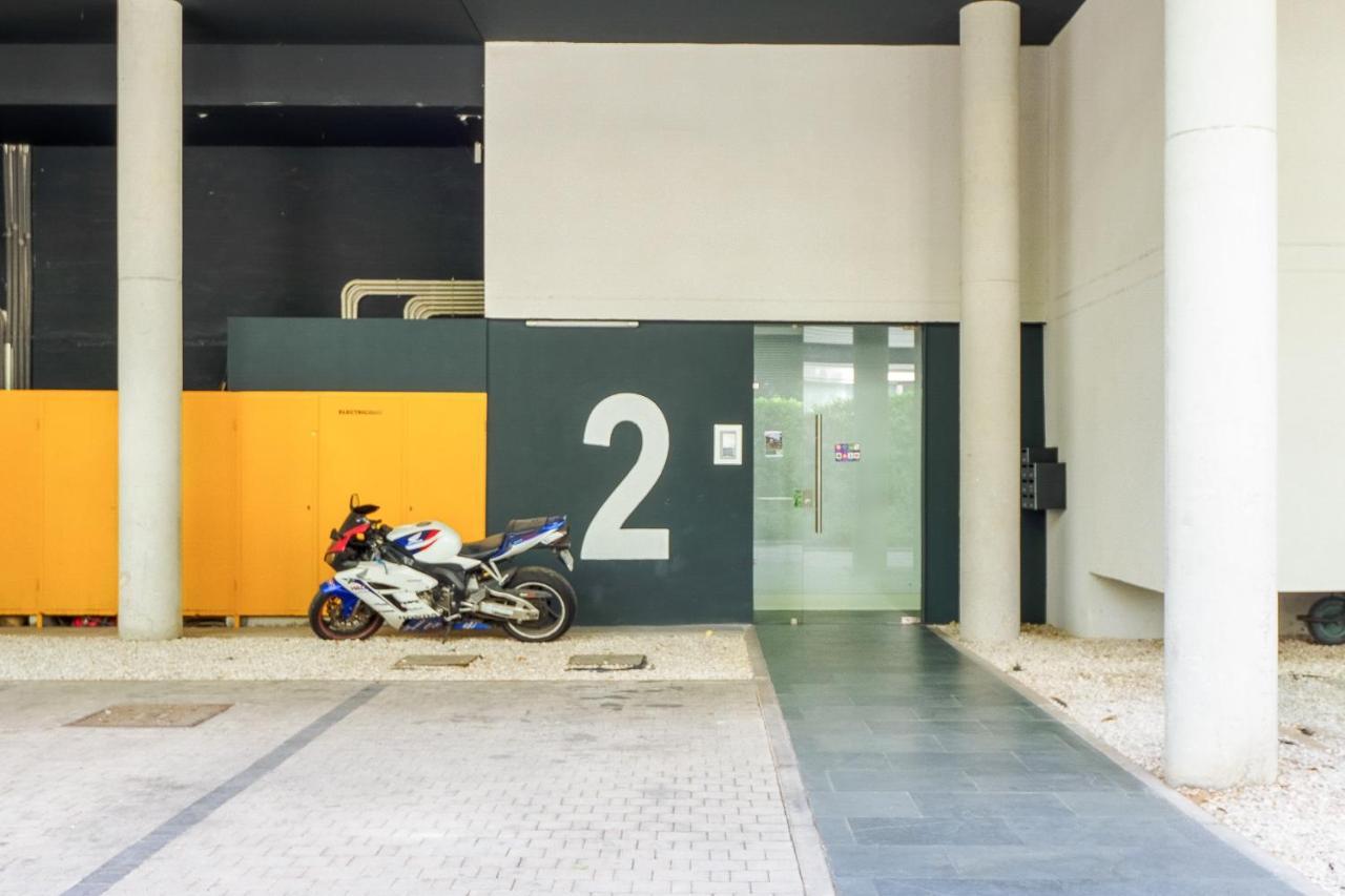 El Ventero Apartment - Elegante Apt Para 5 Con Terraza, Wi-Fi Y Aparcamiento En La Calle Camarma de Esteruelas Екстер'єр фото