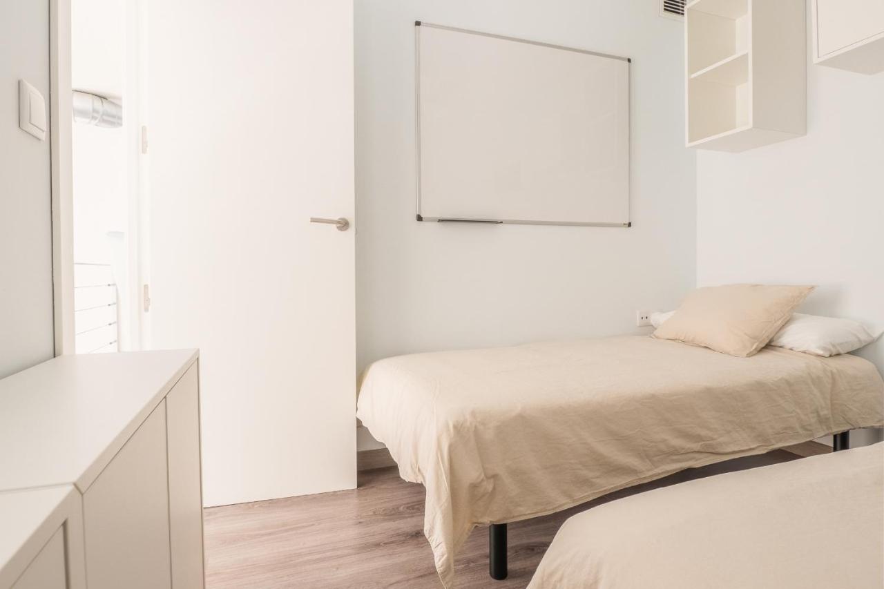 El Ventero Apartment - Elegante Apt Para 5 Con Terraza, Wi-Fi Y Aparcamiento En La Calle Camarma de Esteruelas Екстер'єр фото
